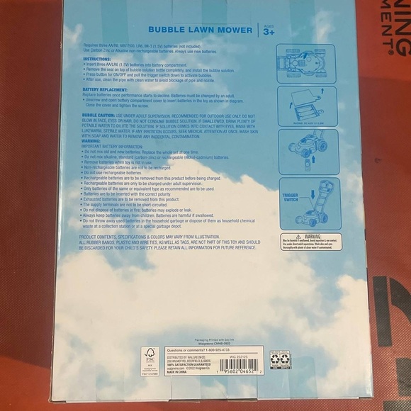 Toy Push Bubble Lawnmower Pretend Play Bubble Machine Lawn Mower with Light Up - Picture 4 of 9